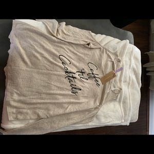 Sold💥💥😁💥😁😁😁Cold shoulder shirt